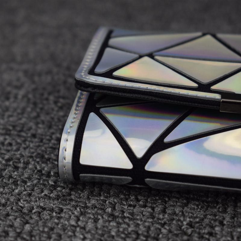 Reflektinė-spalvas-keičianti-piniginė-'Modern'