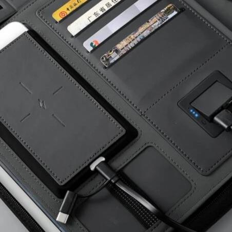 Dokumentų-dėklas-su-įkrovikliu