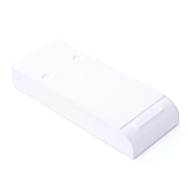 Priklijuojamas-stalčius