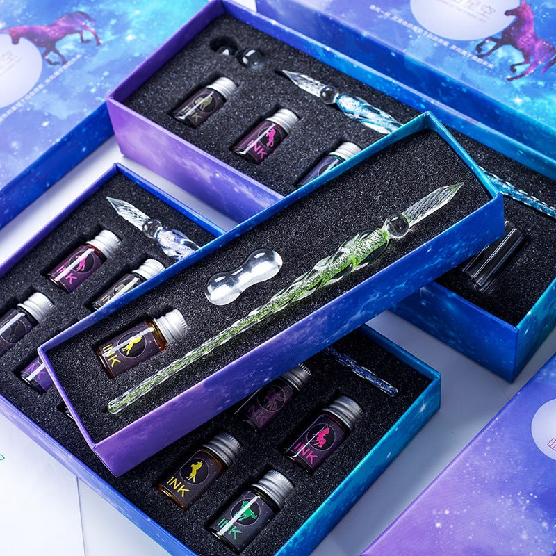 Stiklinis-plunksnakotis