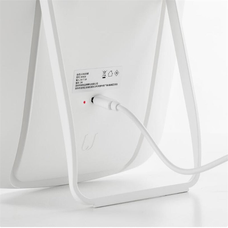 Veidrodis-su-LED-apšvietimu